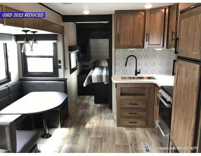 2022 Jayco Eagle HT 284BHOK Travel Trailer at Irvines Camper Sales STOCK# 1001 Photo 5