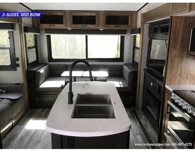 2023 Jayco Eagle HT 31MB Fifth Wheel at Irvines Camper Sales STOCK# 1015 Photo 4