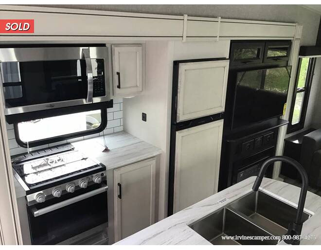 2023 Jayco Eagle HT 28.5RSTS Fifth Wheel at Irvines Camper Sales STOCK# 1063 Photo 8