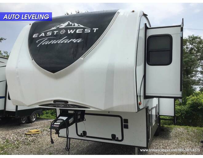 2022 East to West Tandara 320RL Fifth Wheel at Irvines Camper Sales STOCK# 1097 Photo 2