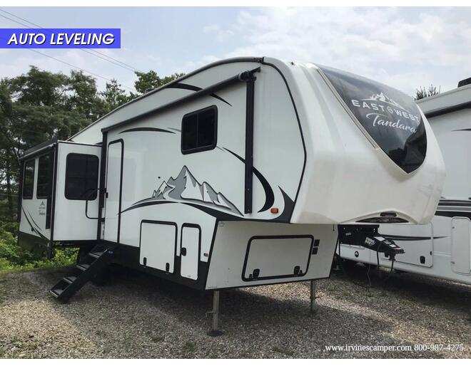 2022 East to West Tandara 320RL Fifth Wheel at Irvines Camper Sales STOCK# 1097 Exterior Photo